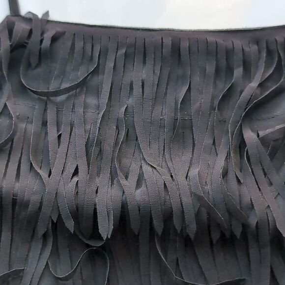 Guess LA black ruffle fringe tank size M party top - Picture 11 of 11